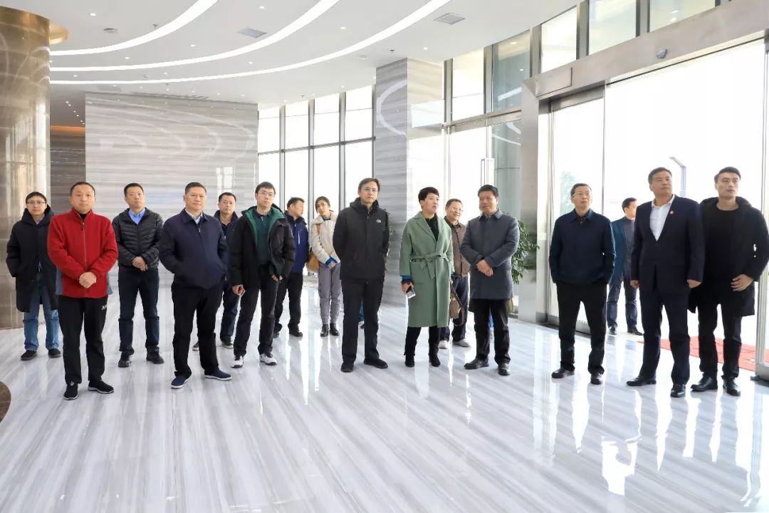 國家產(chǎn)業(yè)轉(zhuǎn)型升級示范區(qū)實地調(diào)研組蒞臨百宏光電考察調(diào)研